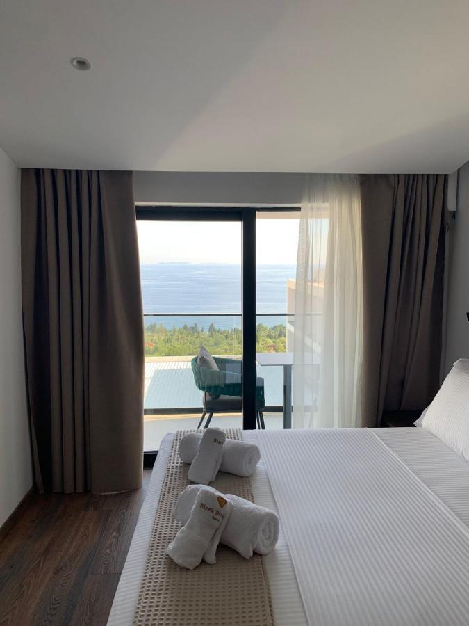 Black Diamond Hotel Dhermi Exterior photo